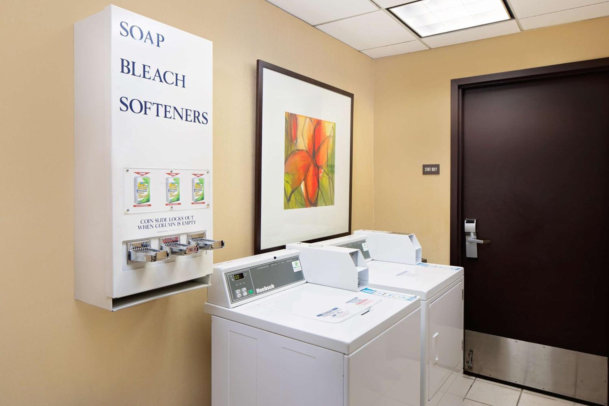 Hyatt Place Ontario/Rancho Cucamonga מראה חיצוני תמונה