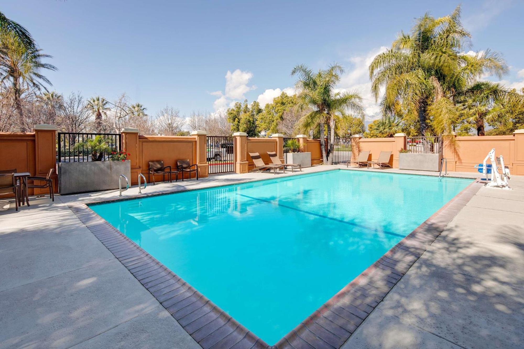 Hyatt Place Ontario/Rancho Cucamonga מראה חיצוני תמונה